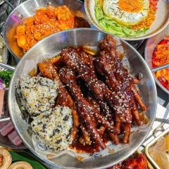 喔莫·霜乐洞韩式烤肉料理青云店쌍락동 User Photo