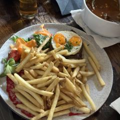 For Sale Pub 여행 사진