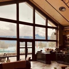 Lakeview Lounge User Photo