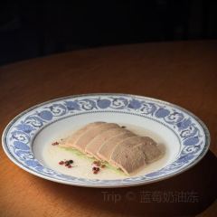 七栩钟楼·蚌壳餐厅 User Photo