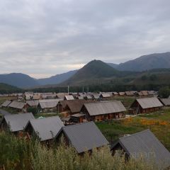 禾木老村山庄 User Photo