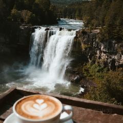 翁布懸崖瀑布咖啡張用戶圖片