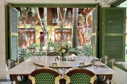 Tai Ban Na Designer Thai Restaurant