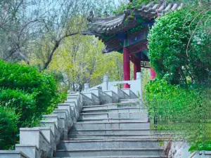 Xila Mulun Park (East Gate)