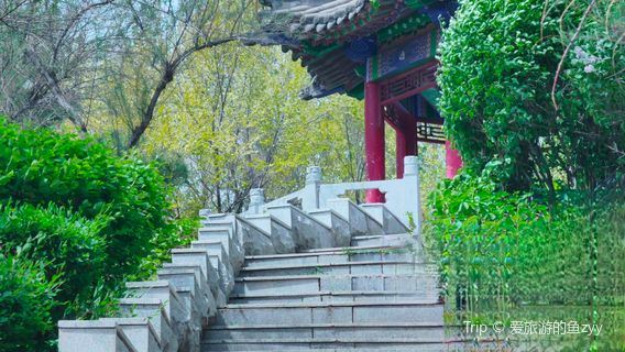 Xila Mulun Park (East Gate)