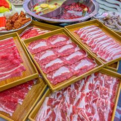 御屋鲜品鲜切牛肉火锅自助(胶州龙湖天街店) User Photo