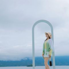 三色云河(泸沽湖大落水店) User Photo