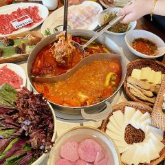 布孃孃云南酸菜牛肉火锅(郑州银泰inPARK2区店) User Photo