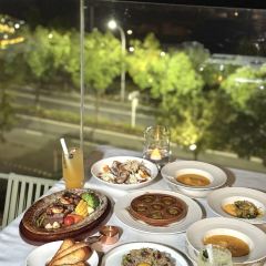 宁波东钱湖等风来酒店·Oasis绿洲西餐(东钱湖店) User Photo