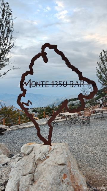 Kotor Cable Car - Upper station