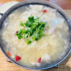 Songlushanzhuangcanyinbu User Photo