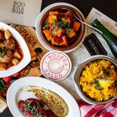 Anh and Chi User Photo