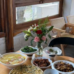 半湖云·湖景餐厅(普者黑景区店) User Photo