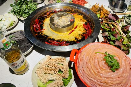 范家庄园山城老火锅(广元总店)