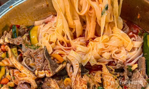 铛牛佬牛肉牛杂火锅城(江滨店)
