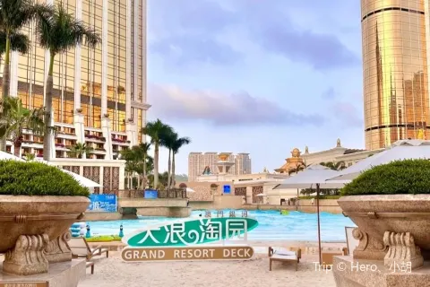 Grand Resort Deck