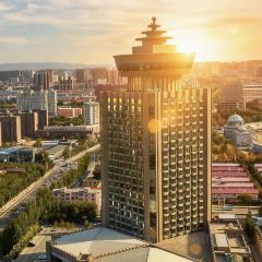 呼和浩特巨华国际大酒店·天穹旋转餐厅 User Photo