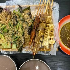 Guoguoyinsanzhimenguo (jiulongguihe) User Photo