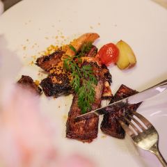 Flaky clouds ART CONCEPT RESTAURANT 여행 사진