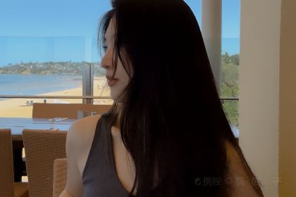 Waves on the Beach Restaurant