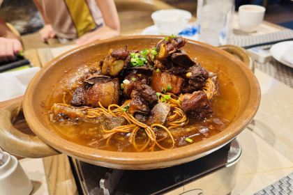 SAN JIAO LIN TU CAI GUAN