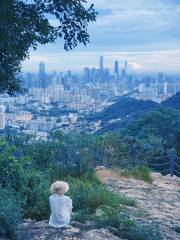 白雲山山頂廣場