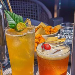 DEW Lounge User Photo