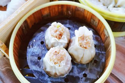 高隆湾中西茶园