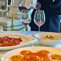 UNIVERSAL BUND BAY User Photo