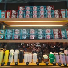 Starbucks (nabaguojitongりmuzhi) 여행 사진