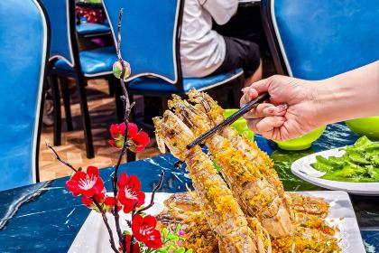 小海豚海鲜广场(清水湾店)