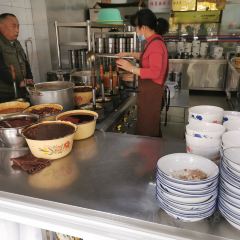 珀玉莲花白米线店 User Photo