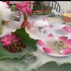 半湖云·湖景餐厅(普者黑景区店) User Photo