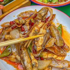钱锋炭缸烧烤·海鲜·宵夜(华龙道店) 여행 사진