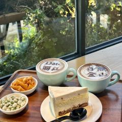 屋顶咖啡·日落甜茶·雪山花园 ·bistro User Photo