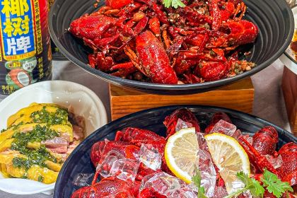 辣首龍蝦主題餐廳(東絳店)