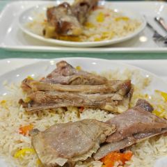 盛添抓饭肉汤馆 User Photo