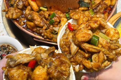 老佛爷正宗铜炉蛙锅(东二环泰禾广场店)