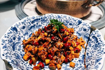 一品红养生汤煲(融汇温泉店)