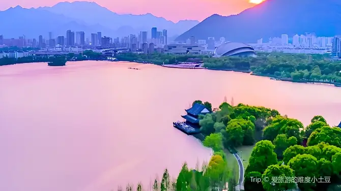 สวนสาธารณะทะเลสาบตะวันออก