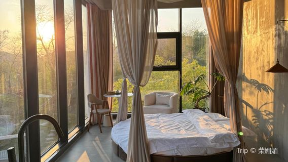 Mulong Thatched Cottage