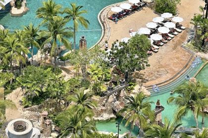 Coast Beach Club & Bistro Pattaya