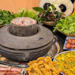 山下人家·土砂锅腊排馆(青城山店) User Photo