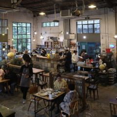 Showroom Cafe User Photo