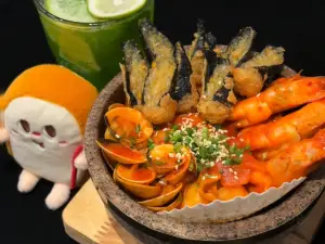 Roppongi Asian Tapas Bar & Sushi