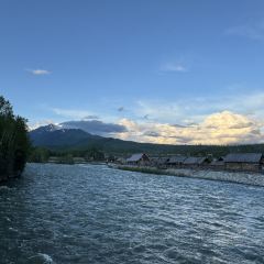 禾木老村山庄 User Photo