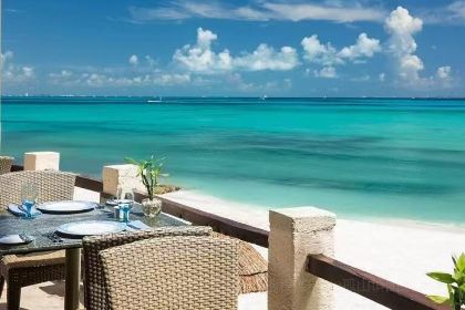 Le Basilic - Grand Fiesta Americana Coral Beach