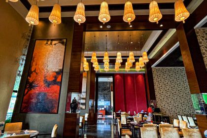 HAI TIAN GE ZHONG CAN TING