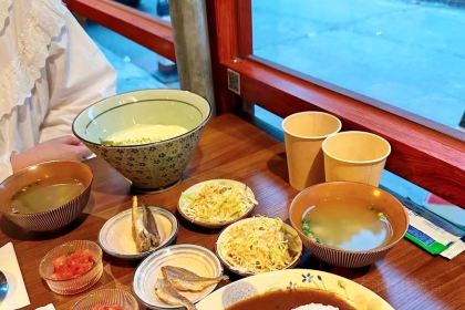 YI SHI COOKING壹食堂