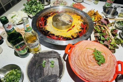 范家庄园山城老火锅(广元总店)